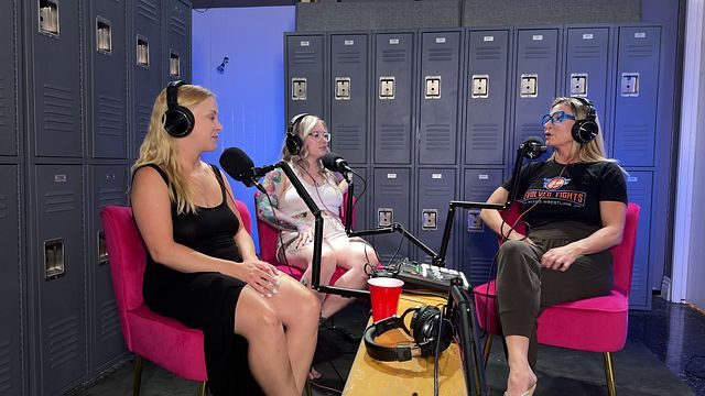 Ariel Interviews Evolved Fights Competitors Kaiia Eve and Mandy Spears