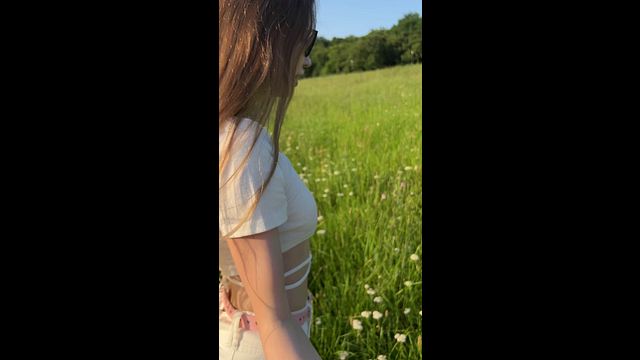 POV, она хочет почувствовать твой член внутри своей розовой киски
