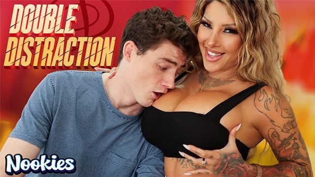 Nookies - мачеха Kitana Montana срывает презерватив с пасынка перед тем, как сесть на его большой член